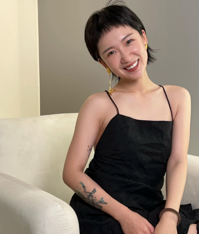 郝邵文资料，从红极一时到销声匿迹（郝邵文图片）