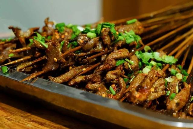 乐山美食，乐山美食一条街在哪里（原来乐山这么多美食店上过电视）