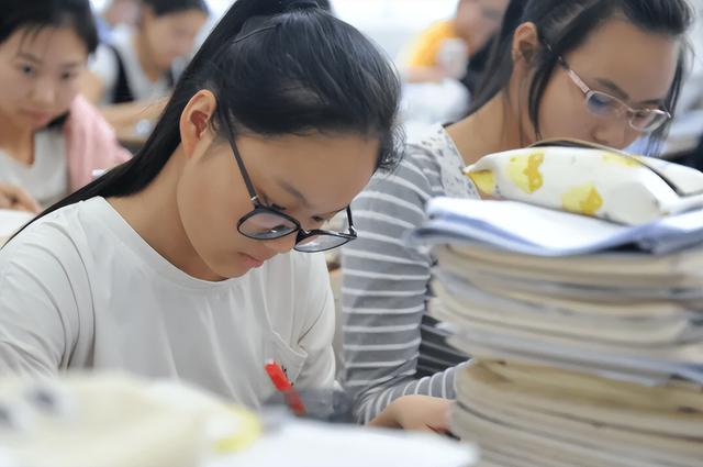 文理分科如何选择，文理分科应该怎么选择（有种组合文理均可就业形势也不差）