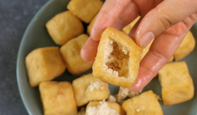 油泡怎么做好吃又简单，油泡怎么做好吃又简单无酵母（这道美食要多吃）