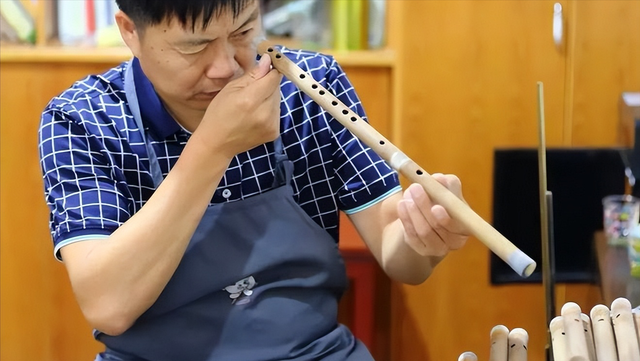 用竹子做笛子的方法，以竹笛为例分析竹材乐器的制作工艺以及在各地音乐中的应用