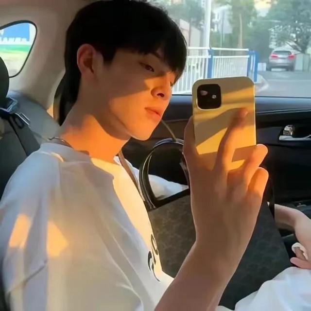 小众情侣头像微信，小众情侣头像（微信小众情侣头像）