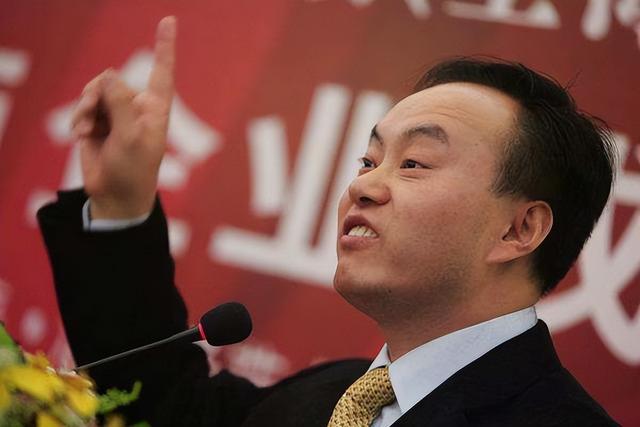 董事长、总裁、ceo哪个最大 董事长职位最大，董事长、总裁、ceo哪个最大（十大东山再起的顶级企业家）