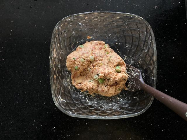 客家米苔目煎肉饼怎么做，客家肉饼怎么做好吃（这样煎出来的肉饼）