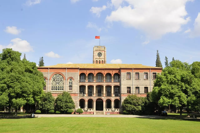 南京医科大学为什么分数高，南京大学医学院和南京医科大学分数线（能被南京大学录取的640分考生）