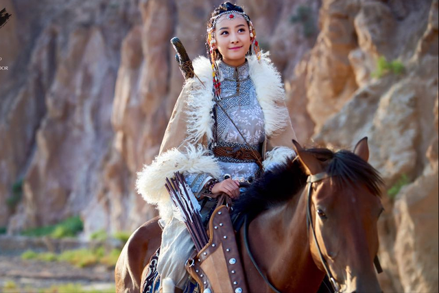 成吉思汗真的有个女儿叫华筝吗，成吉思汗的儿子与华筝（金庸小说中华筝的原型）