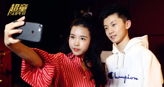 为什么不建议和马嘉祺谈恋爱，马嘉祺吸烟视频是真的吗（在眼皮子底下长大的顶流明星）