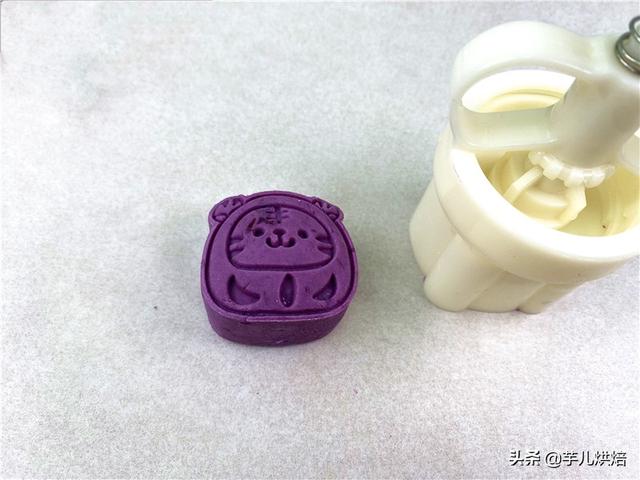 如何制作紫薯芝士饼，咬一口爆浆又拉丝