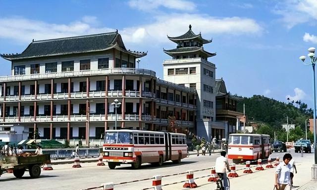 襄樊和襄阳是一个地方吗，湖北省襄樊市和襄阳市一样吗（湖北1个由镇升格的地级市）