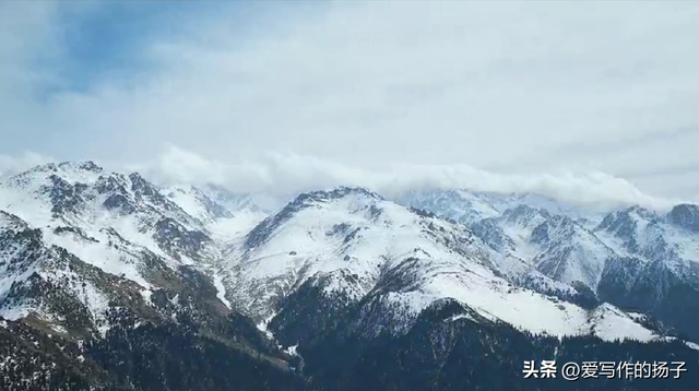 天池门票多少钱一张，长白山天池门票价格是多少一张（不能错过的新疆美景--天山天池）