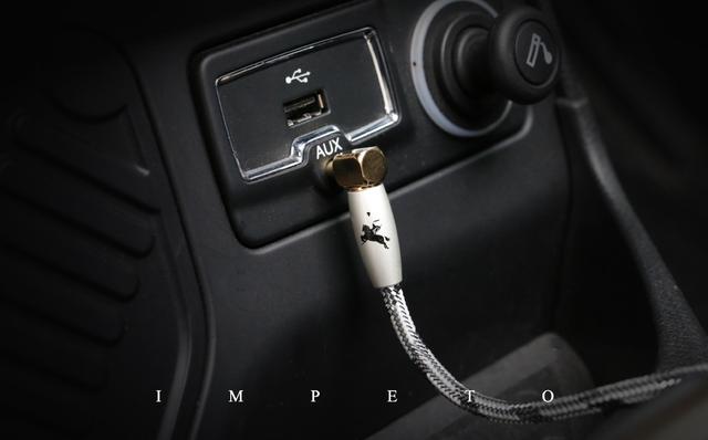 aux接口怎么用，车载aux模式怎么调（车载音频AUX与USB输入的较量）