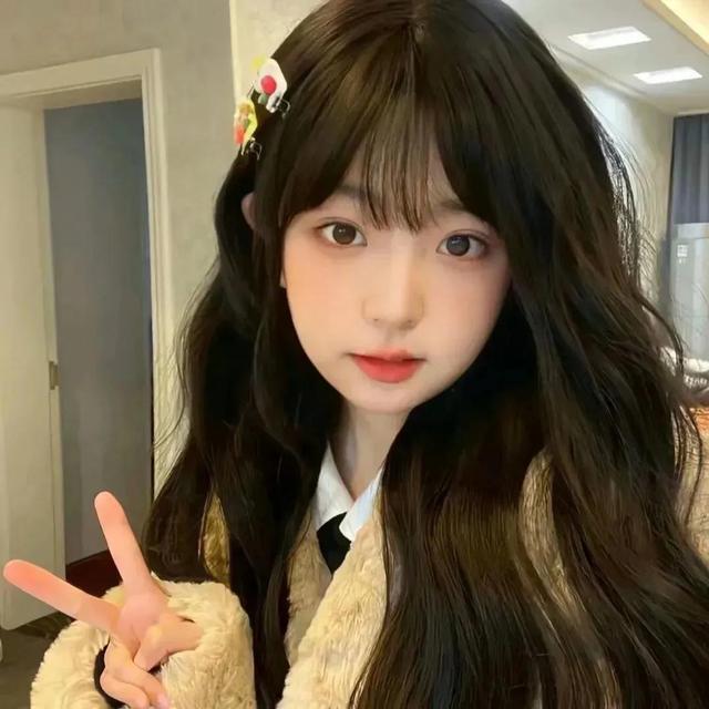 女头/ins纯欲风，微信头像，女头/ins纯欲风（女头/纯欲/捧花/风华正茂当然要落落大方）