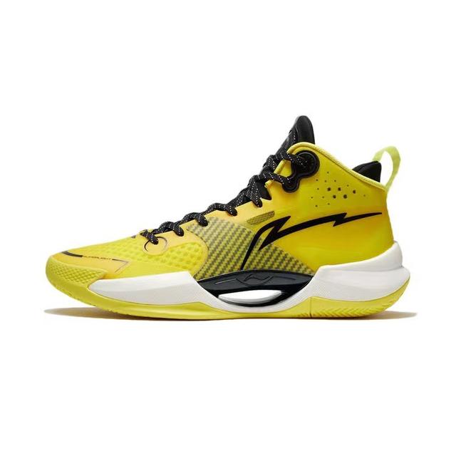 李宁篮球鞋怎么样，李宁和安踏哪个好（李宁做了一双更强的“超轻”篮球鞋）