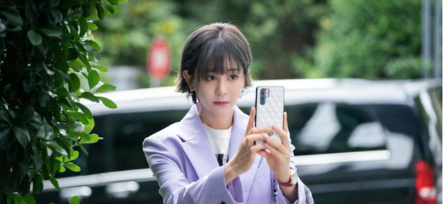 “一脸苦相”的6位女星，五官凑在一起，越看越丧，可惜了