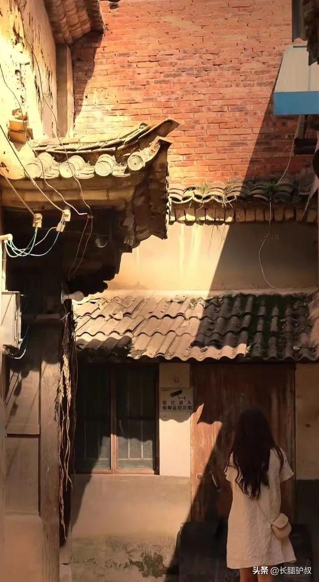 抚仙湖要门票吗，抚仙湖攻略一日游（挖到李健超爱的神仙小城）