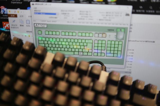 台式机调亮度按f几，笔记本调亮度（雷柏V520RGB合金版）