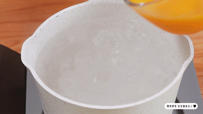 炼乳怎么做，炼乳怎么做奶茶（全网都在学，怎么做都不翻车）