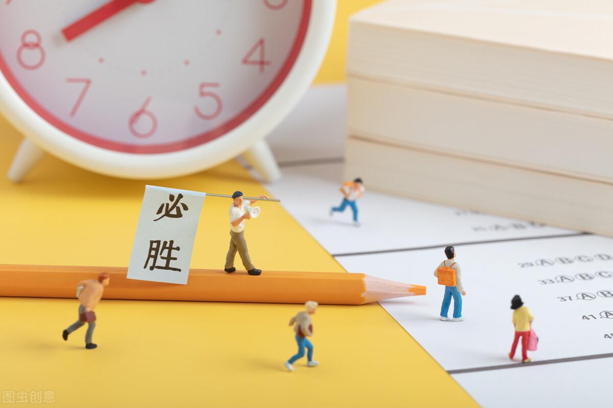 学校广播站工作总结（初中教师年度工作总结）