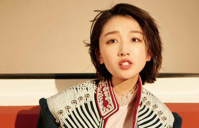 “取向成谜”周冬雨：曾当众内涵马思纯，后与王菲女儿关系引非议