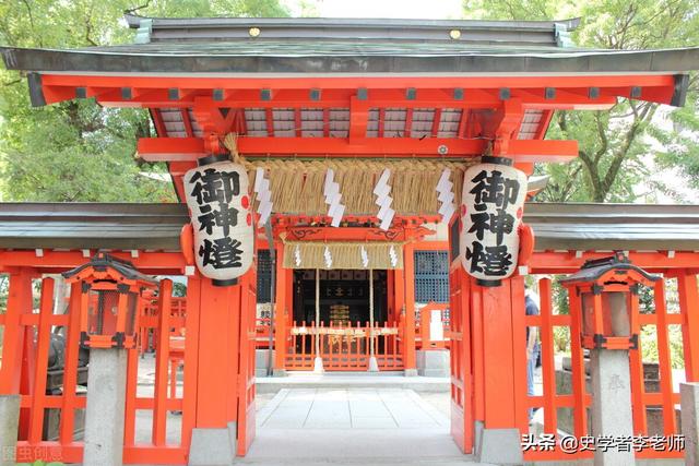 日本天皇家族，日本天皇家族历史（历经2千多年变化从未改朝的皇室）