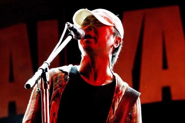 摇滚乐器有哪些以及保养方法，摇滚需要的乐器（不愧是中国摇滚教父）