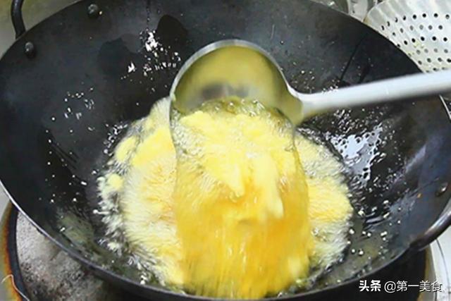 新鲜竹笋的做法，炒新鲜竹笋的家常做法（牢记：1不忘2不放3不吃）