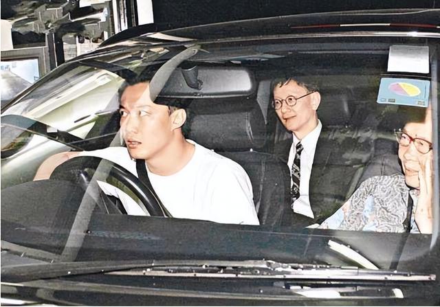 陈康堤和谢振轩，陈康堤怎么读（著名歌手陈奕迅：父亲锒铛入狱）