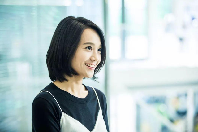 知名女主持朱丹：二婚嫁周一围，四年生两胎，生活有苦也有甜