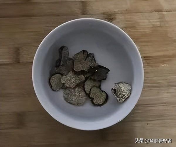 干鱼胶的做法大全，鱼胶的做法是怎么样的（皮肤干燥再也不存在）