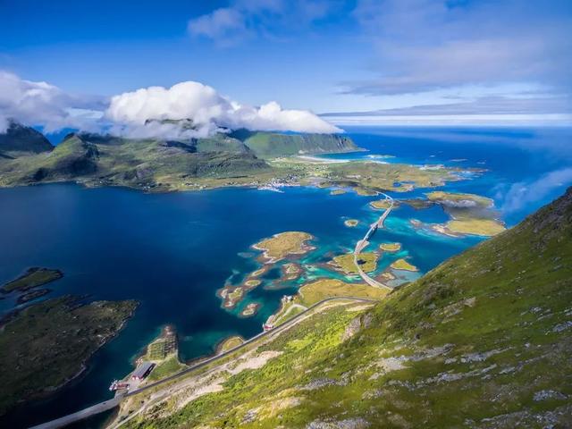 世界十大海岛度假胜地，世界知名海岛度假圣地（全世界最美的100座海岛）