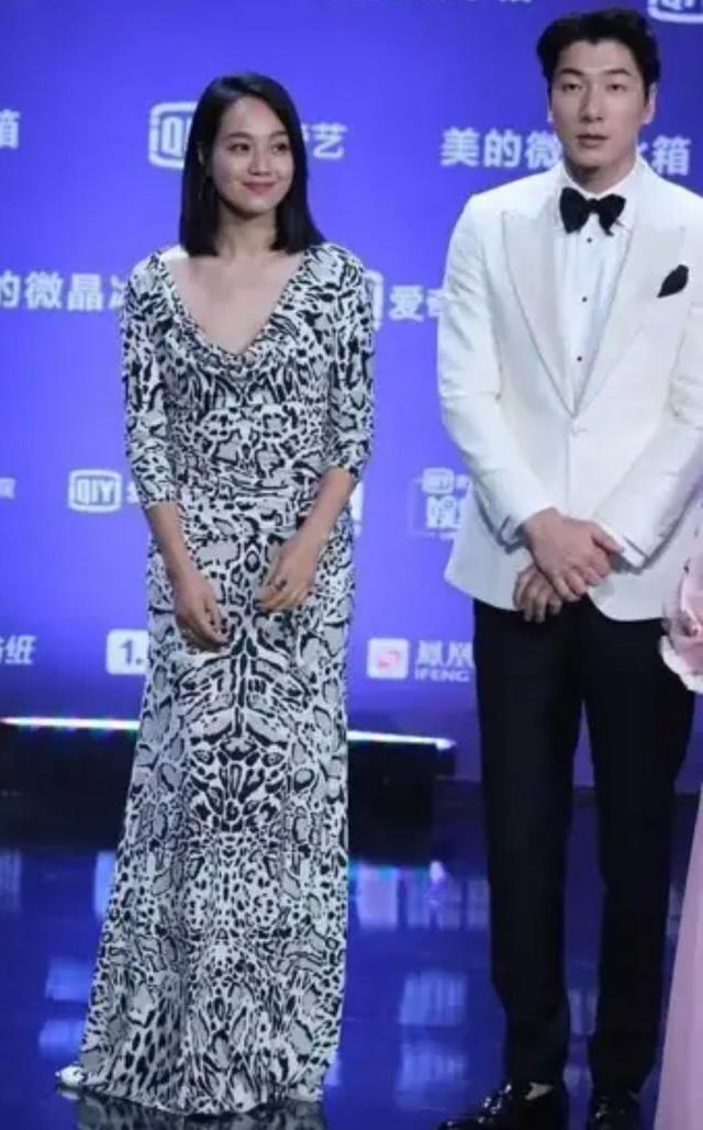 朱丹身材变化，原来女人的美跟肤色完全没关系