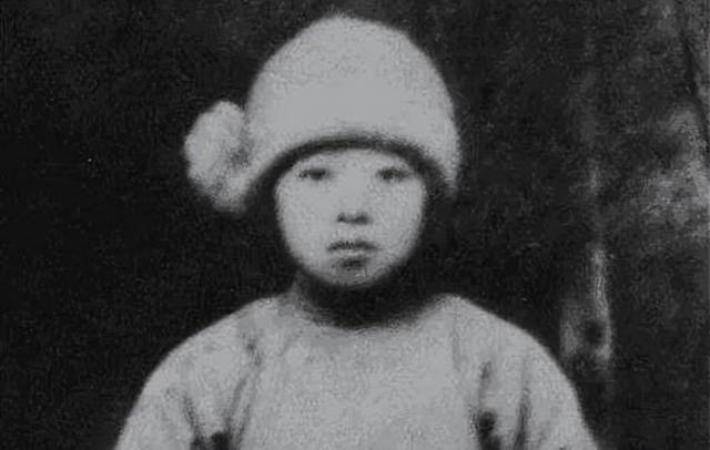 萧红呼兰河传讲述萧红的一生，萧红“不作不死”的人生故事