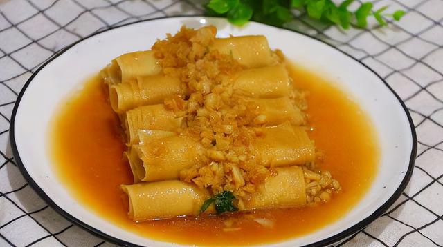 蘑菇有哪些，可以食用的蘑菇有哪些（秋季要多吃蘑菇）