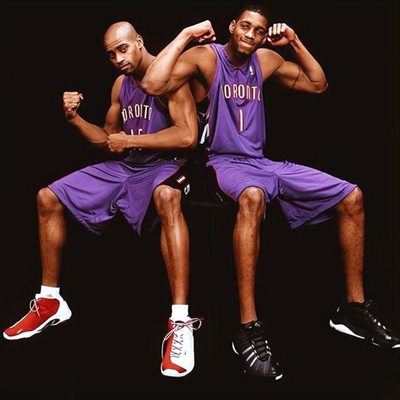 摸高:普通人摸高263厘米,nba平均3米25,最大值:3米89!