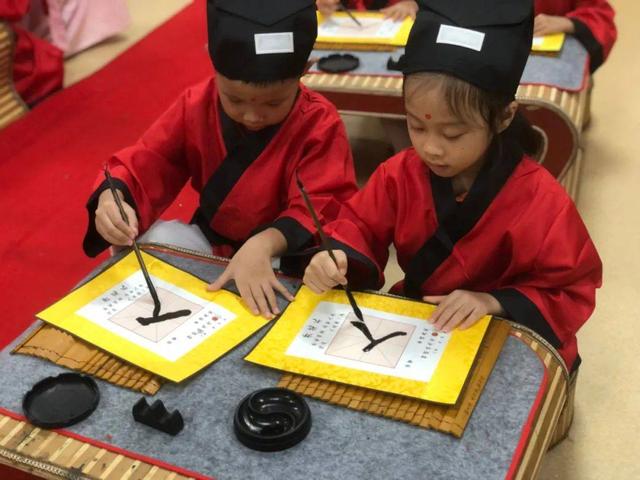 开笔礼祝愿孩子的话，开笔礼家长寄语（诺亚舟森林幼儿园大班开笔礼）