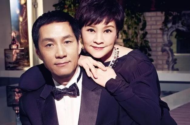 演员李海洋图片，何冰妻子李海洋（个个将妻子捧在手心）