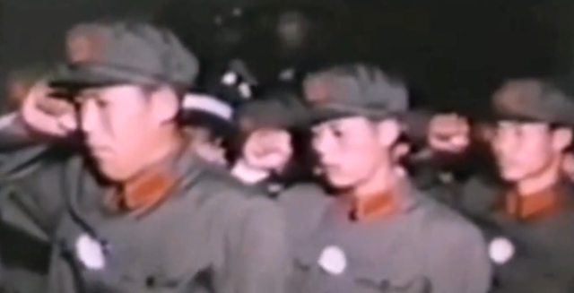 社会黑纸白字图片，白纸黑字图片（1976年天安门毛泽东画像披上黑纱）