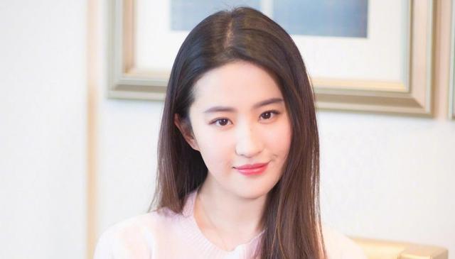 真人二次元/萝莉/同一个人/适合组头/高清  拿图点赞眼瞎别拿。，微信头像，真人二次元/萝莉/同一个人/适合组头/高清  拿图点赞眼瞎别拿。（这13位女星的反串）