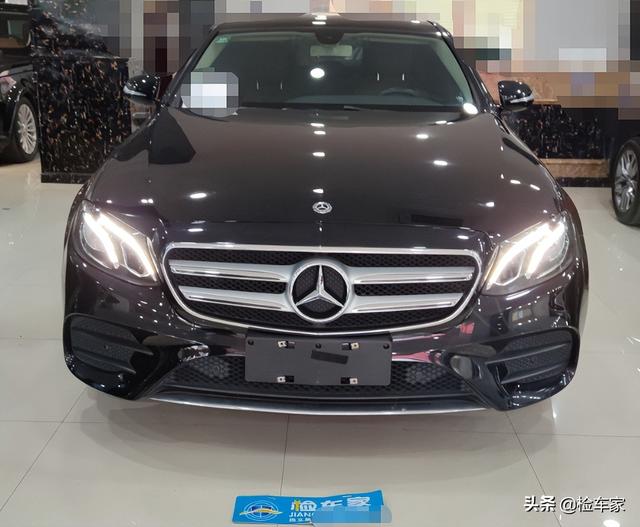 奔驰e300l新车报价2022款落地价，奔驰e300l新车报价2022款价格（报价32万的奔驰E300L眼都不眨就拿下）