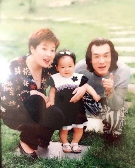 哈文改嫁的丈夫是谁，李咏妻子哈文现状（丈夫李咏病逝三年没有再嫁）