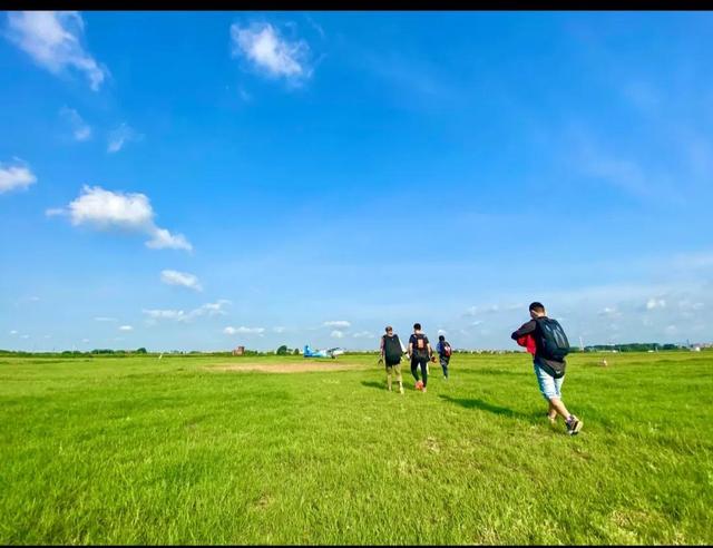 国内跳伞地方有哪些，国内跳伞地方有那些（波澜壮阔刻骨铭心又刺激）