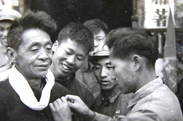 甘祖昌子女现状，甘祖昌的子女（不能躺在父母的功劳簿上）