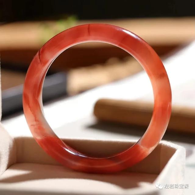 南红是什么,南红是什么地方(这篇你一定不容错过) 南红是什么,南红是什么地方(这篇你一定不容错过)