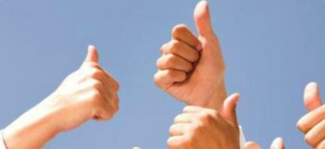 别人夸你好看怎么幽默回答，当别人说你好看怎么回复（如何幽默的反击呢）