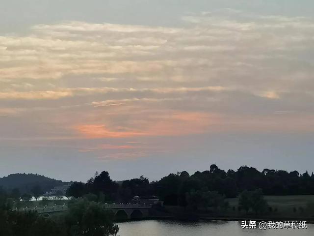 十一假期出游可畅玩银杏湖乐园，湖光山色风景迷人