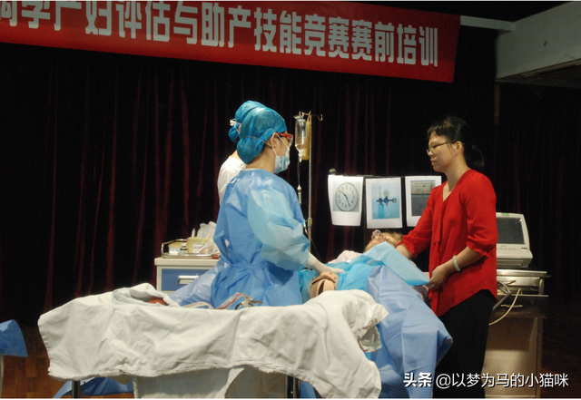 大专女生学什么专业好就业，大专什么专业好就业女生（大专女生适合的8个专业）