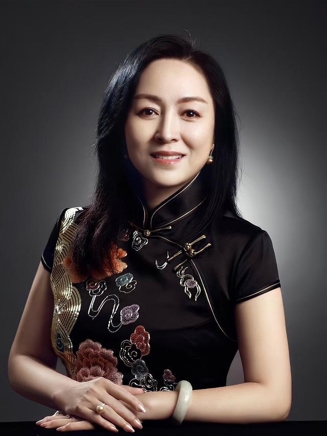 马德华个人资料，谢园简历个人资料简介（撞天婚马德华被占便宜）