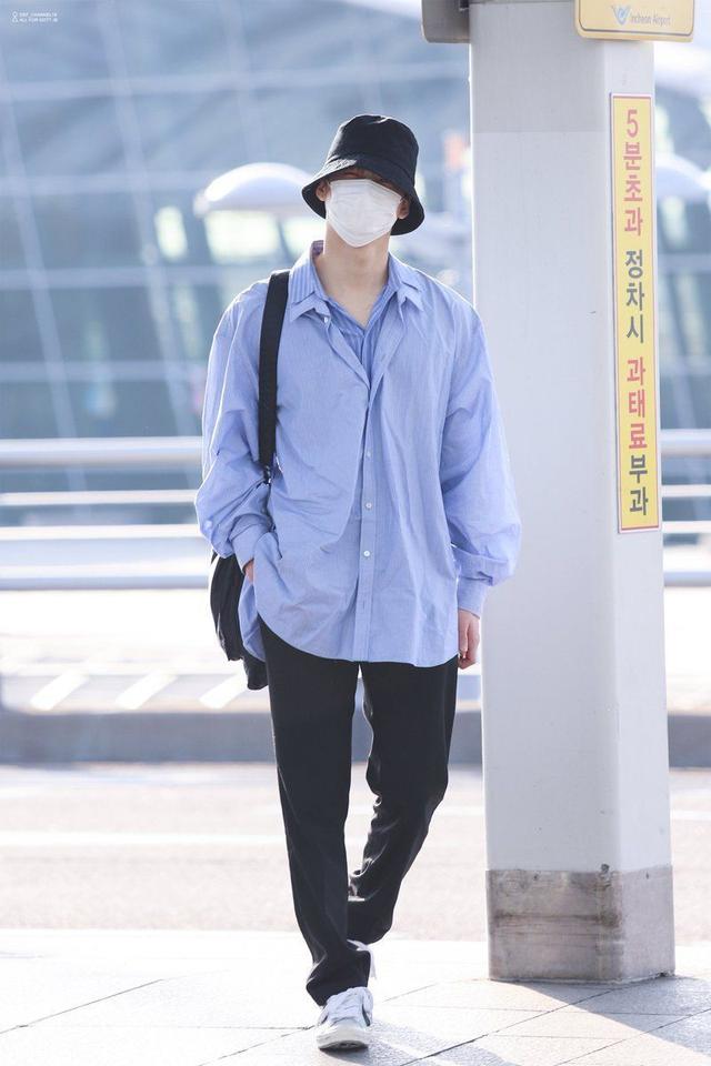 衬衫搭配男,牛仔裤衬衫搭配男(原来只要选对款式,注意搭配)