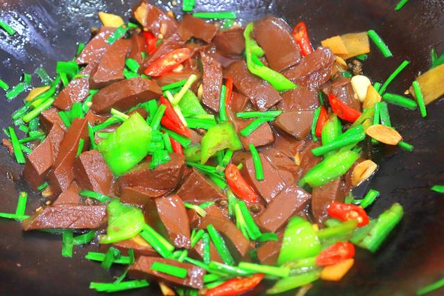 冬季女性养生食谱，冬季女性养生食谱有哪些（建议大家冬天多吃5样）