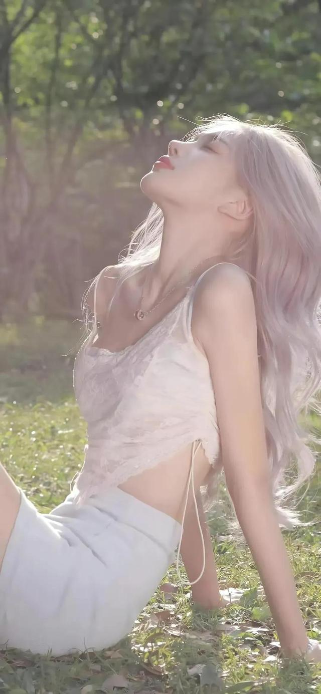 蚜虫靠吃什么为生，蚜虫吃植物的什么部位（菜地里的搬运工——蚂蚁）